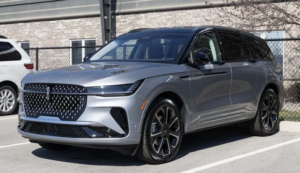 2024 Lincoln Nautilus Hybrid Surpasses Lexus RX In Performance
